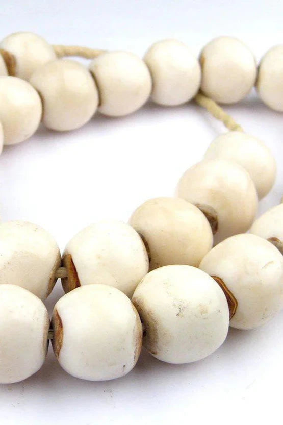 Becasa-Sphere-Bead-Necklace