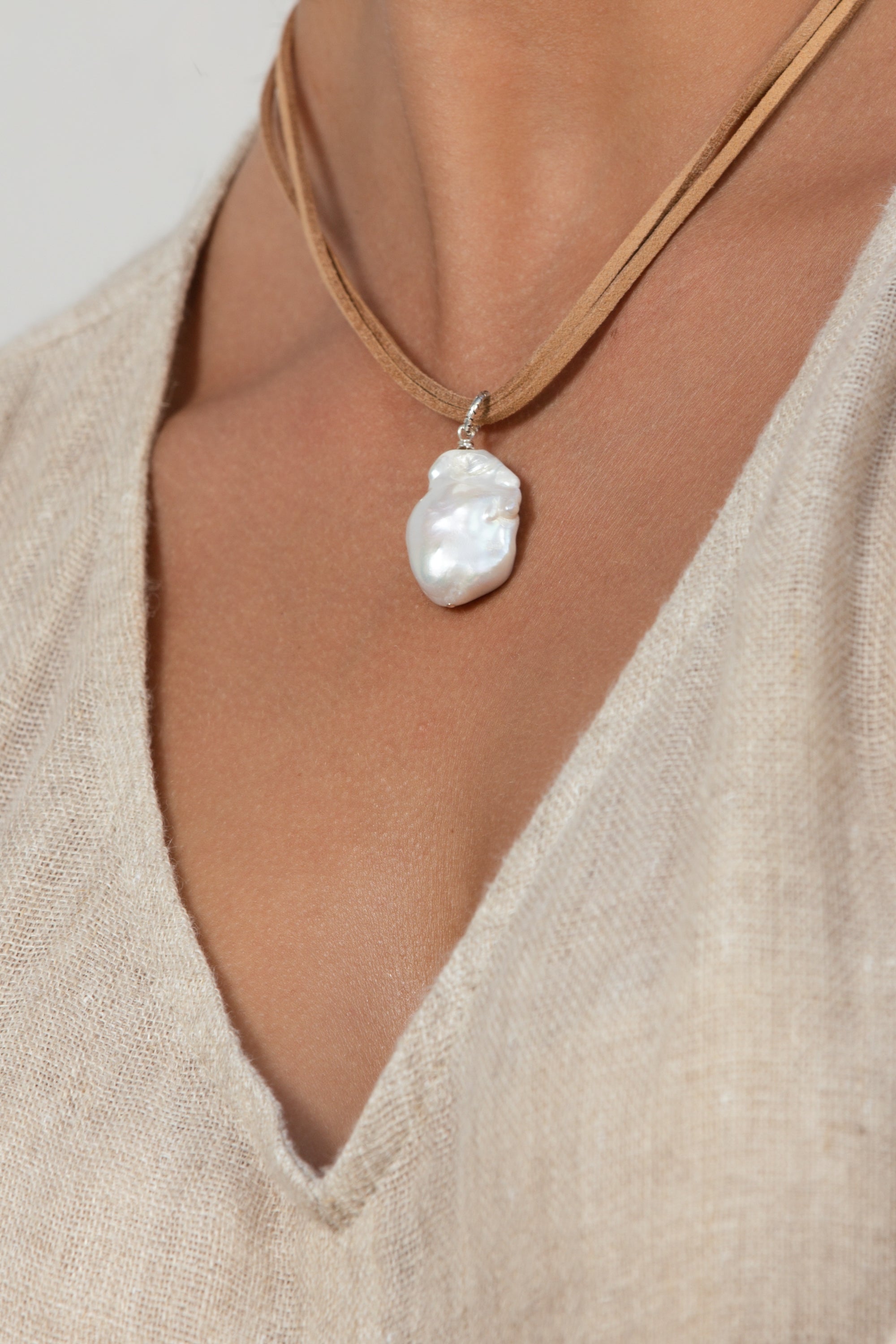 Becasa-Pearl-Suede-Necklace 