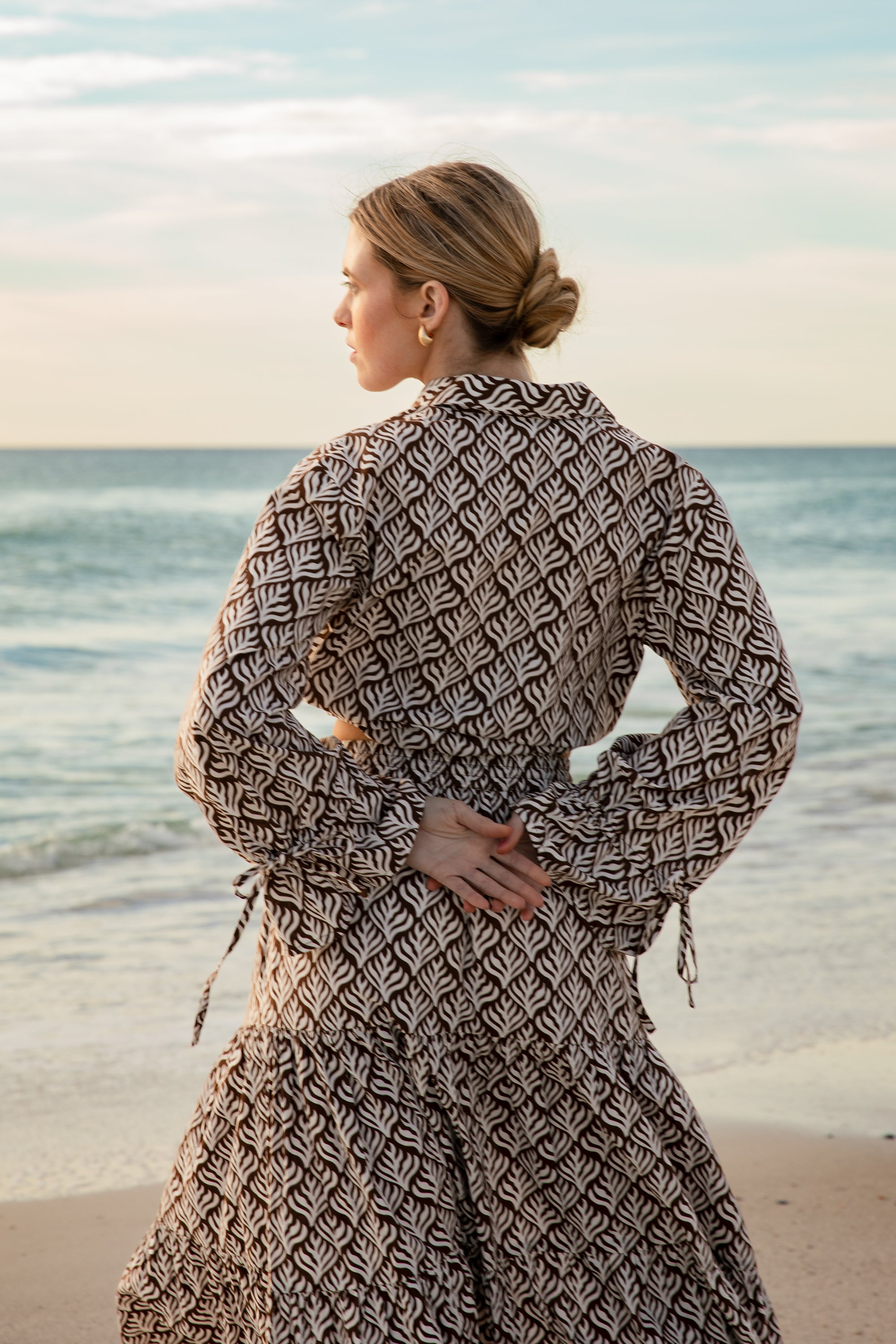 sail button up chocolate flora