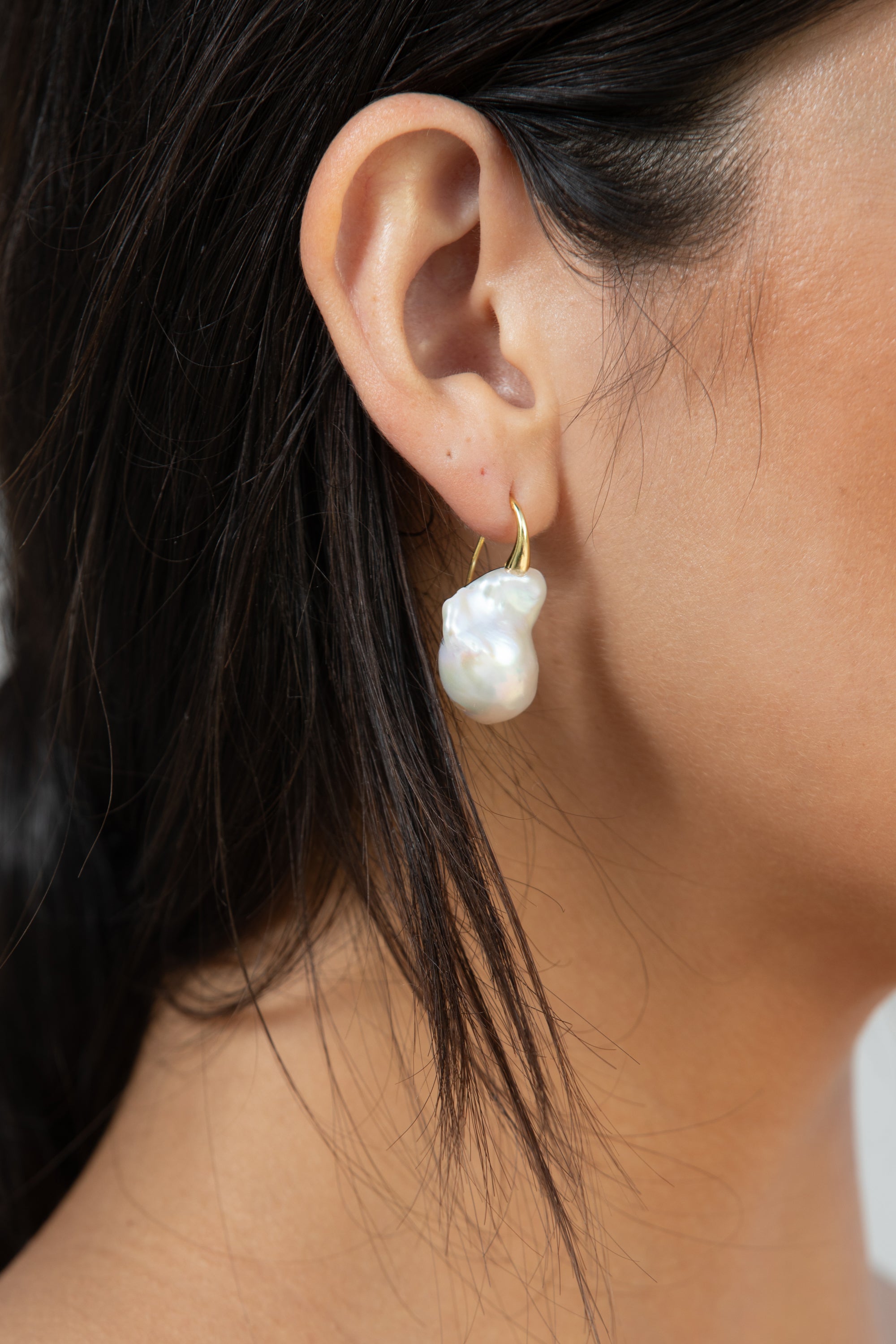 Becasa-Wild-Pearl-Drop-Earrings