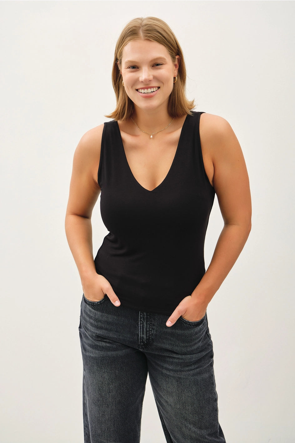 Plus Basic V-Neck Tank BL
