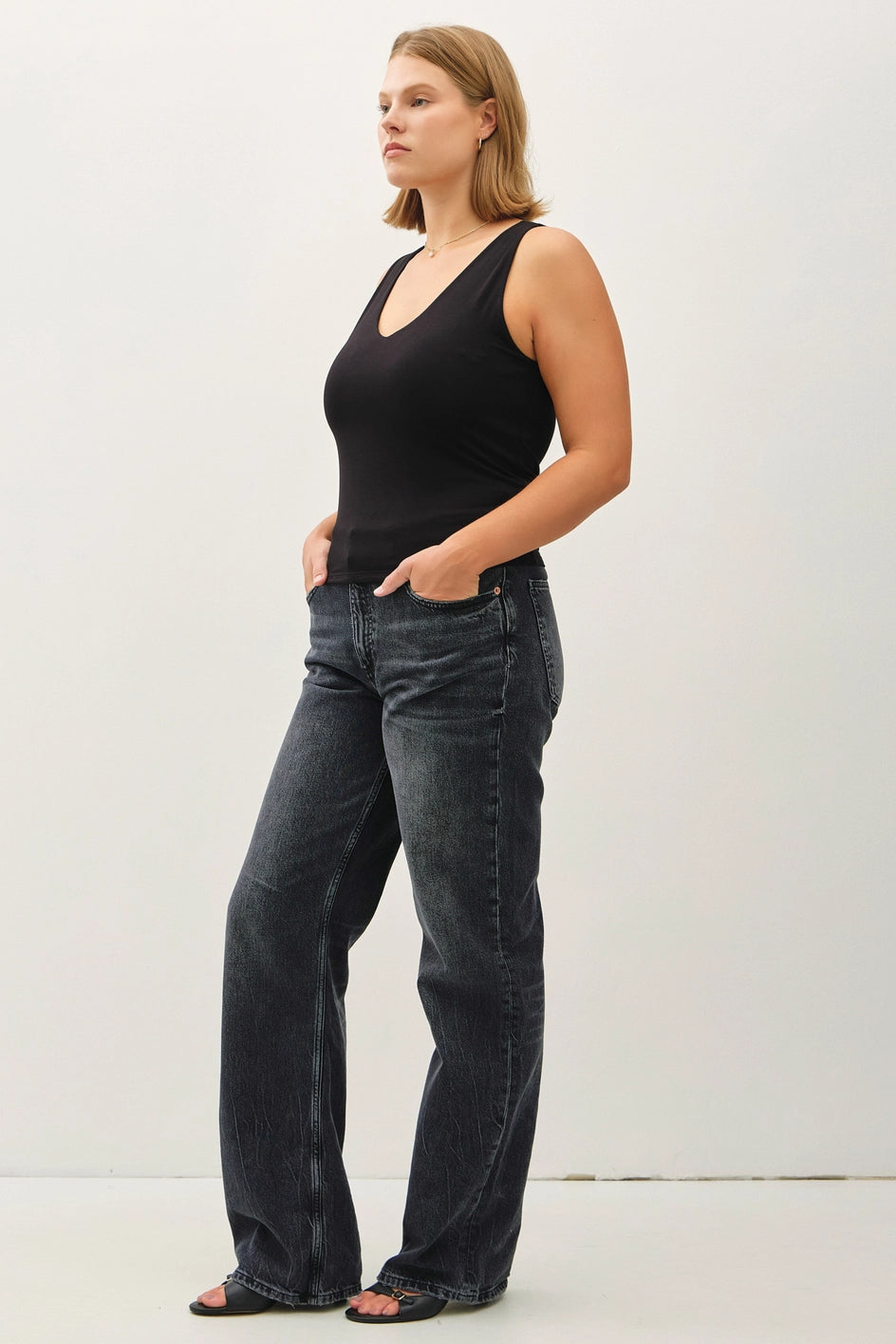 Plus Basic V-Neck Tank BL