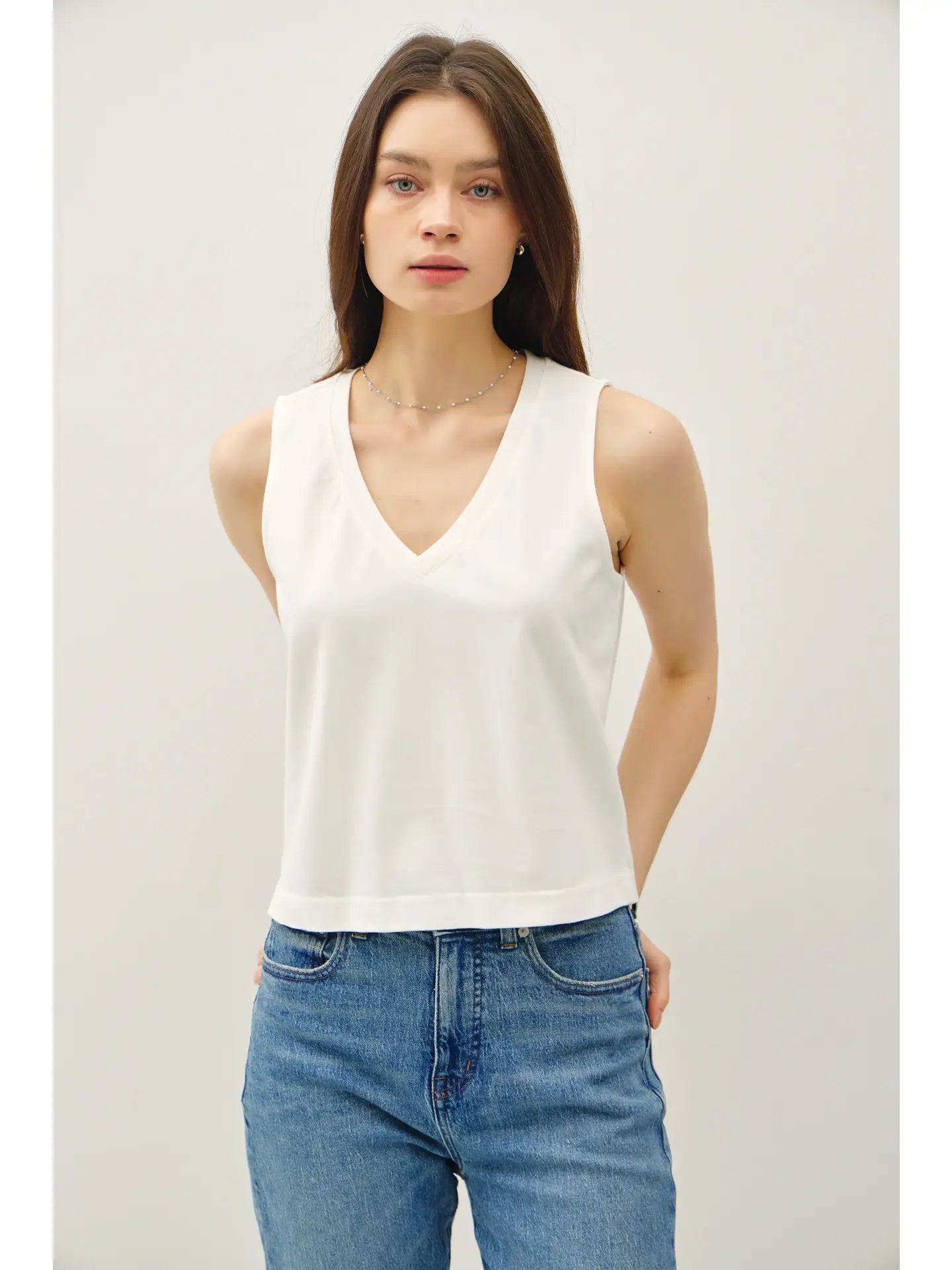 Cropped Basic V-Neck Tank - Ivory
