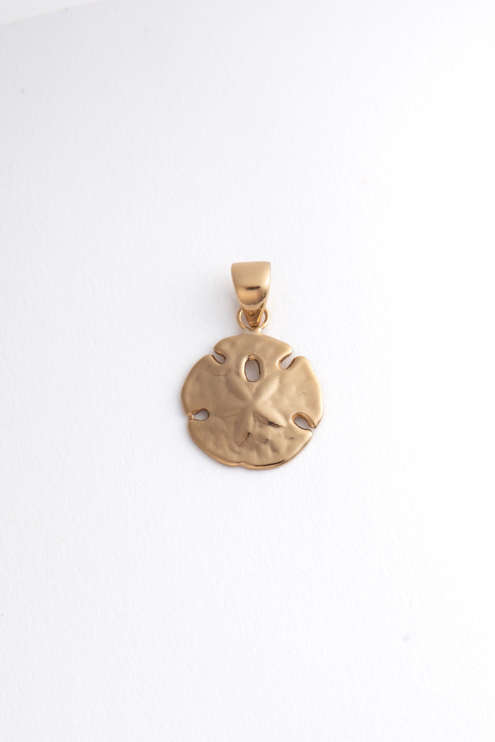 sand dollar charm detail