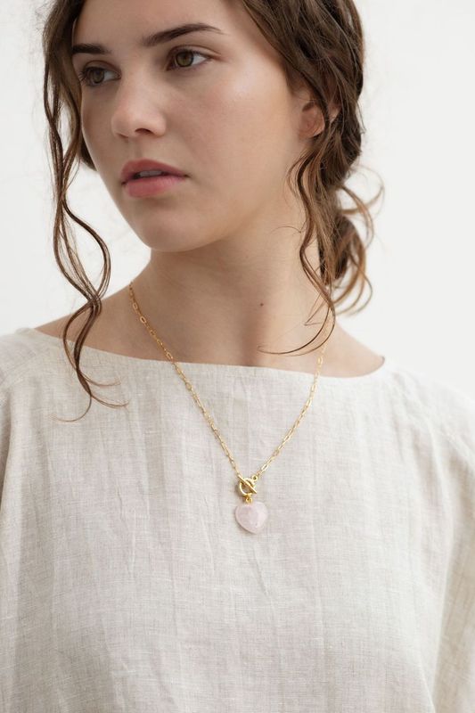 rose quartz heart necklace
