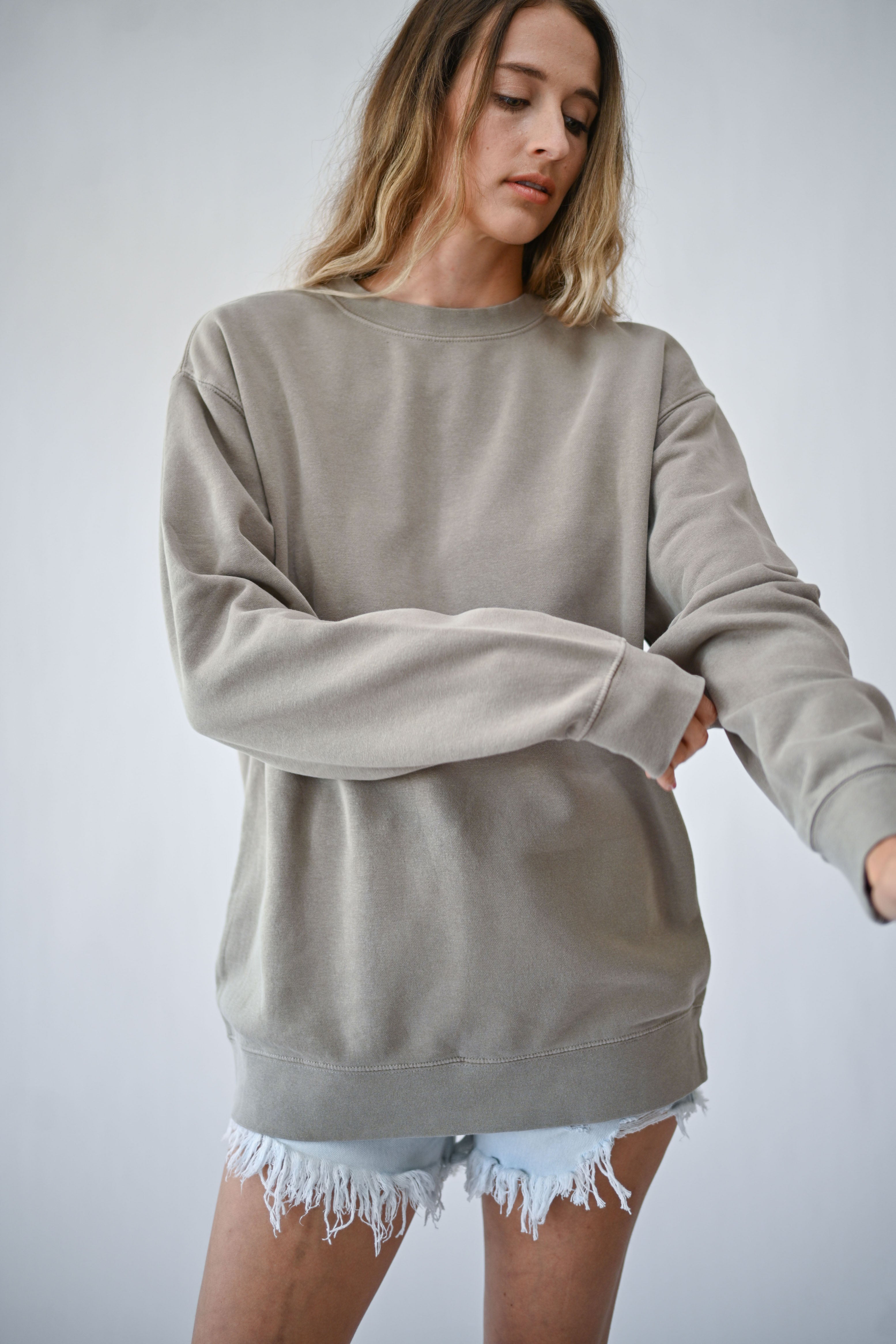Crewneck Sweatshirt – BECASA